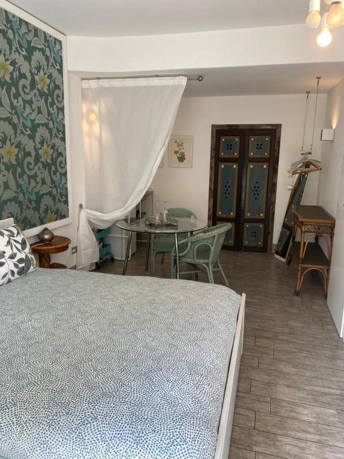 Riad Rooms Сарніко Екстер'єр фото